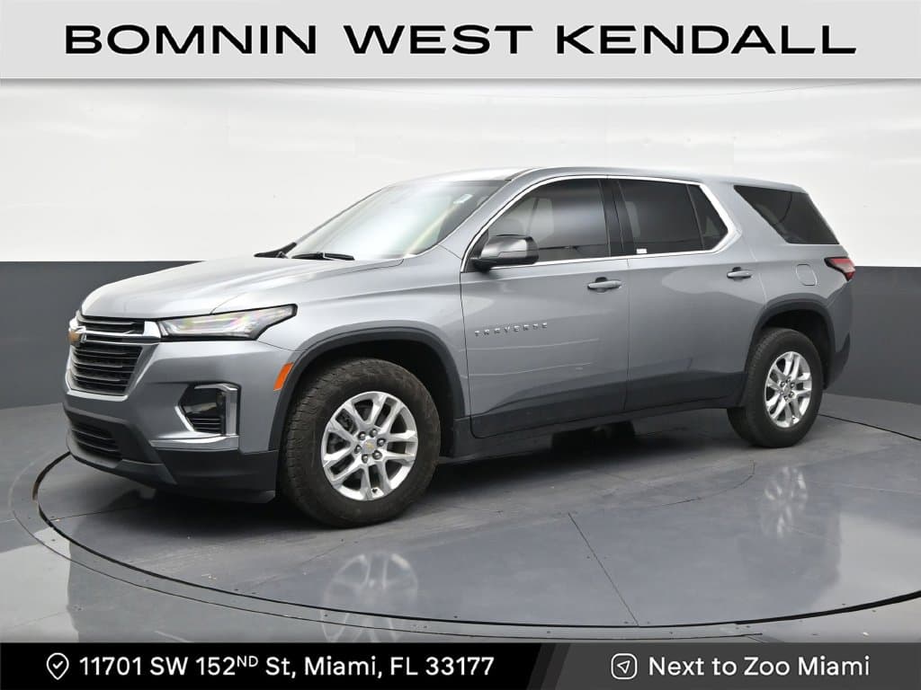 2023 Chevrolet Traverse LS — photo 1 of 31