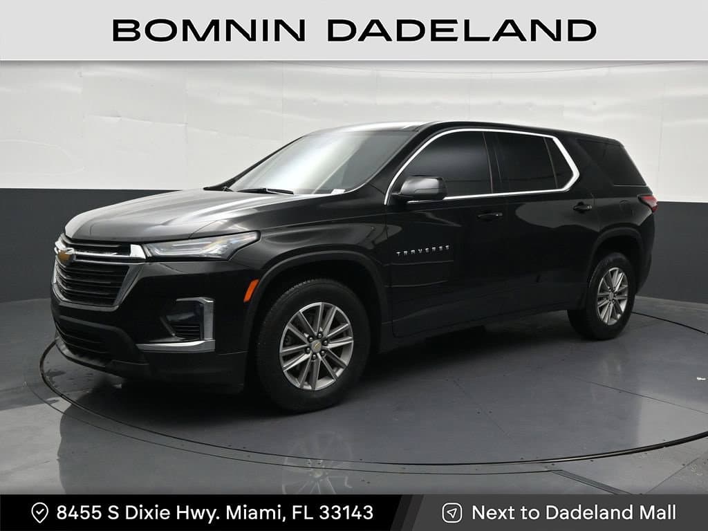 2023 Chevrolet Traverse LS — photo 1 of 38