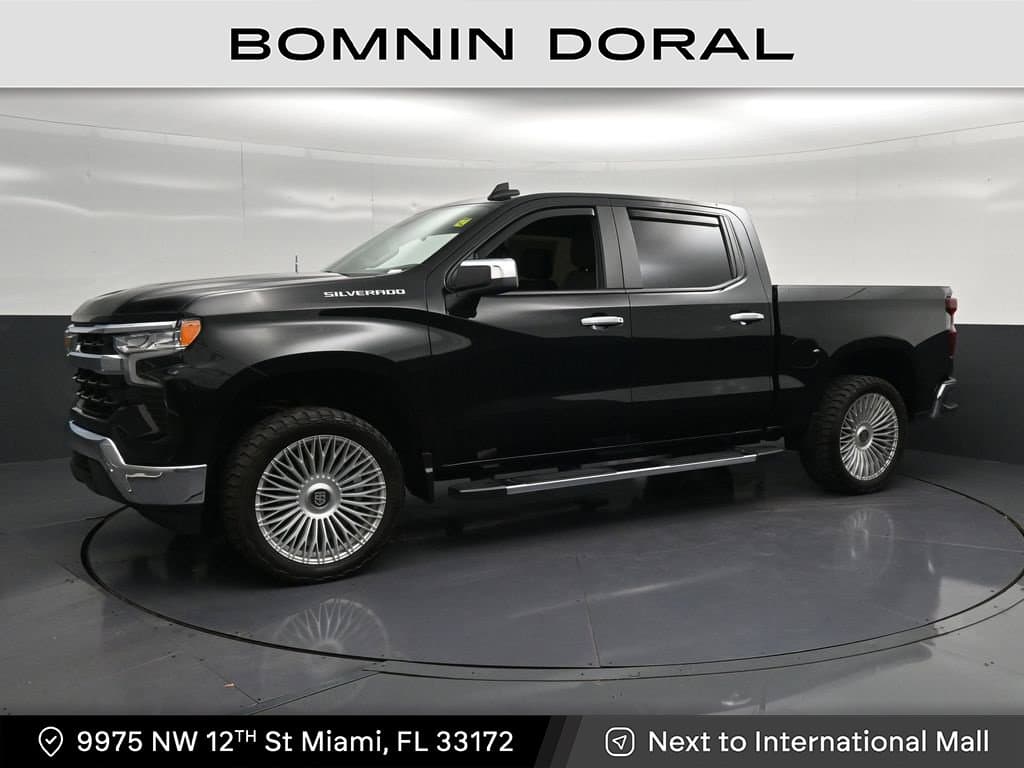 2025 Chevrolet Silverado 1500 LT — photo 1 of 37
