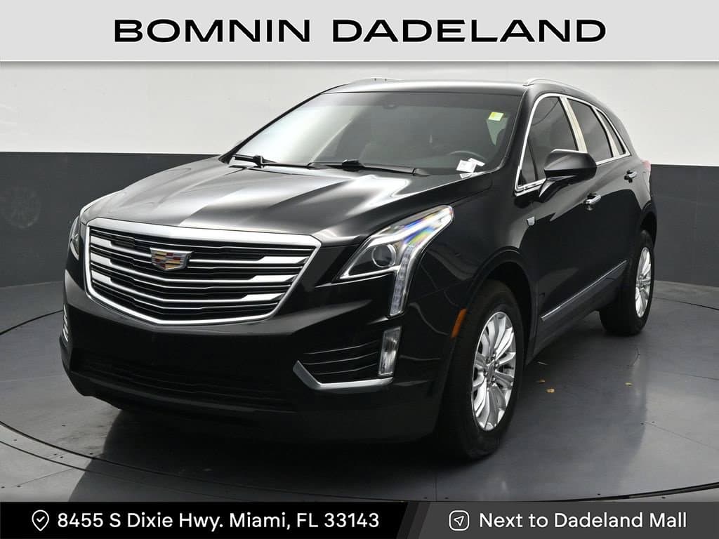 2017 Cadillac XT5 FWD — photo 1 of 42