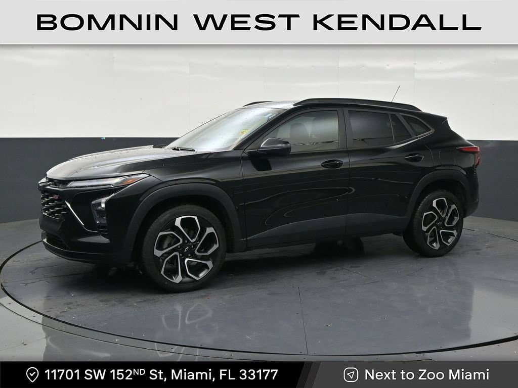 2025 Chevrolet Trax 2RS — photo 1 of 32