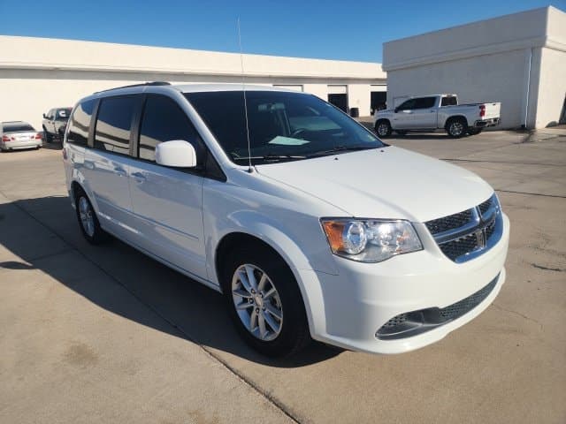 2013 Dodge Grand Caravan SXT — photo 1 of 13