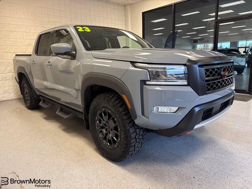 2023 Nissan Frontier PRO-4X — photo 1 of 54