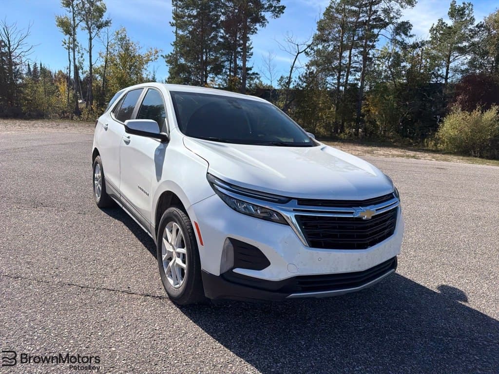 2023 Chevrolet Equinox LT — photo 1 of 10