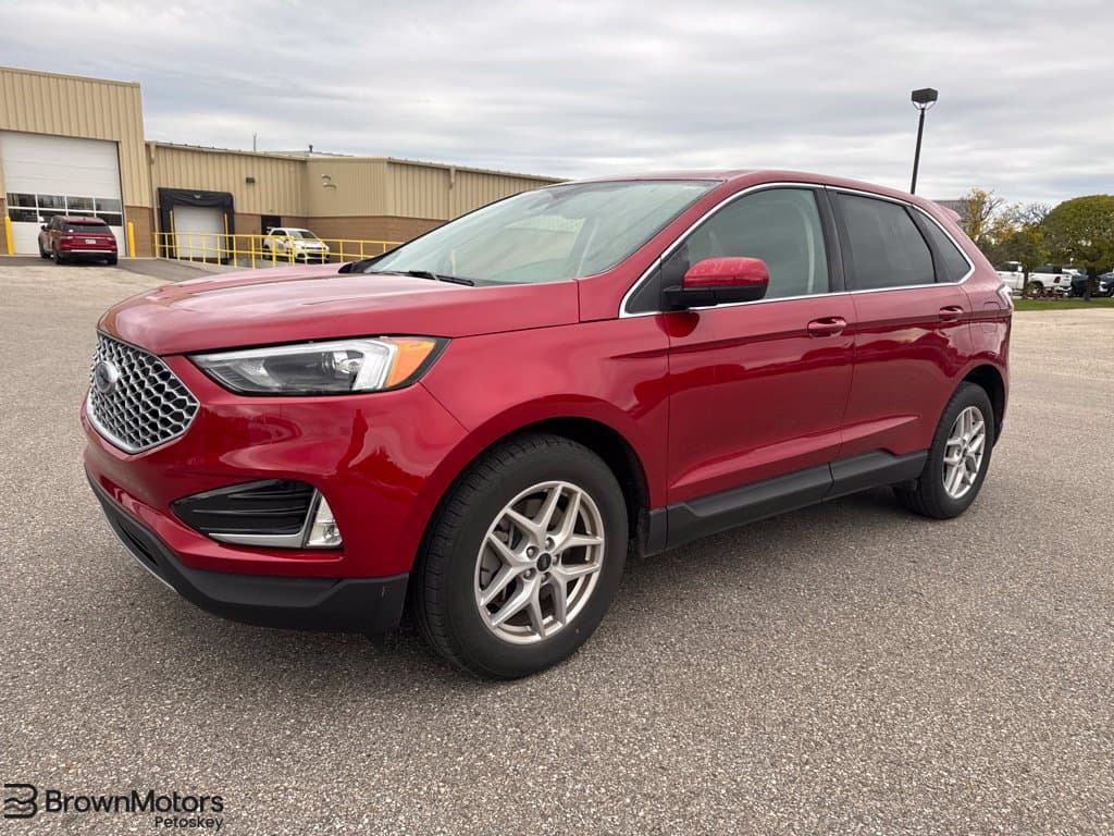 2024 Ford Edge SEL — photo 1 of 16