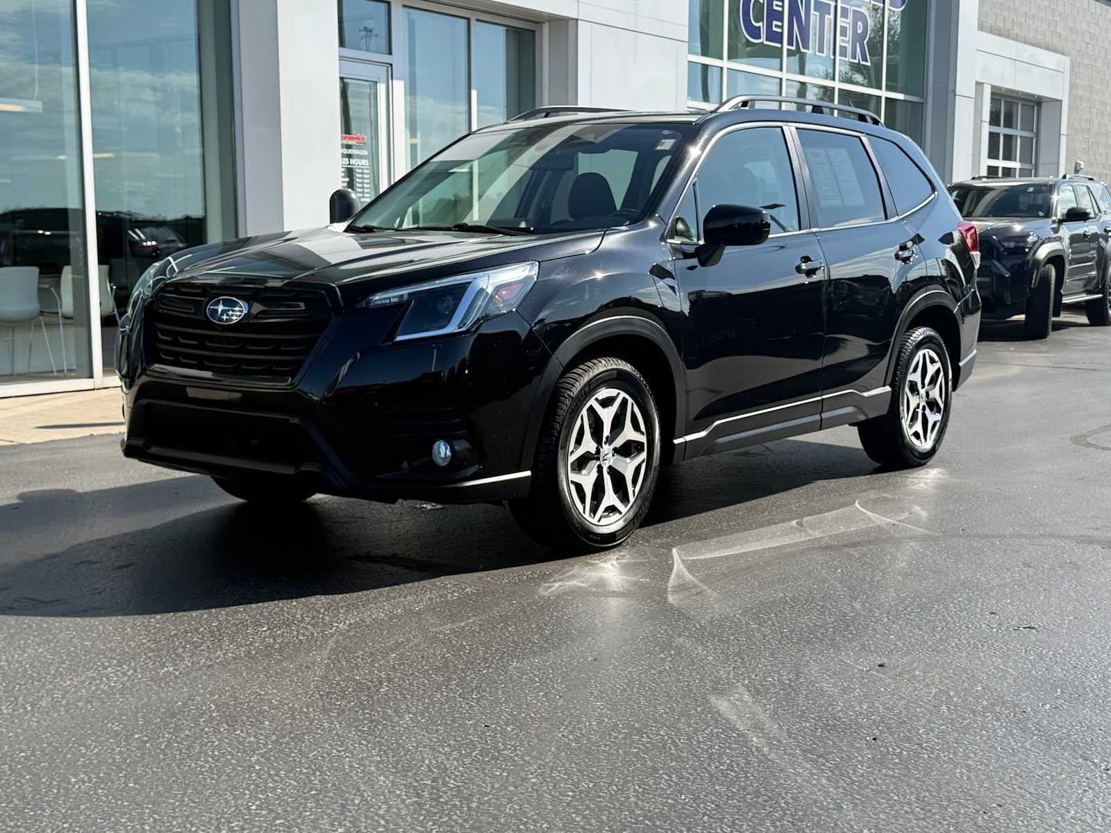 2022 Subaru Forester Premium — photo 1 of 34