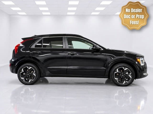 2023 Kia Niro EV Wave — photo 1 of 48