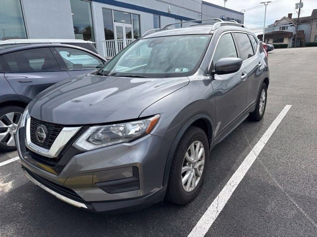 2020 Nissan Rogue SV — photo 1 of 5