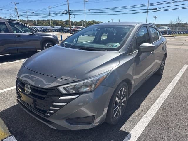 2025 Nissan Versa Base — photo 1 of 5