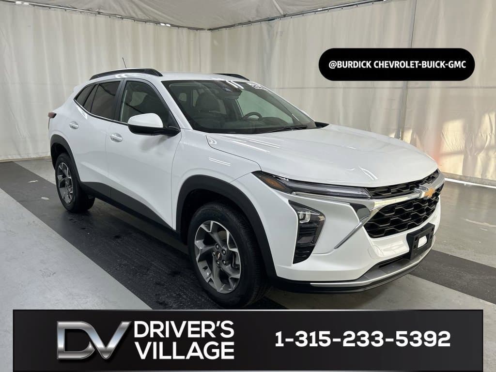 2024 Chevrolet Trax LT — photo 1 of 23