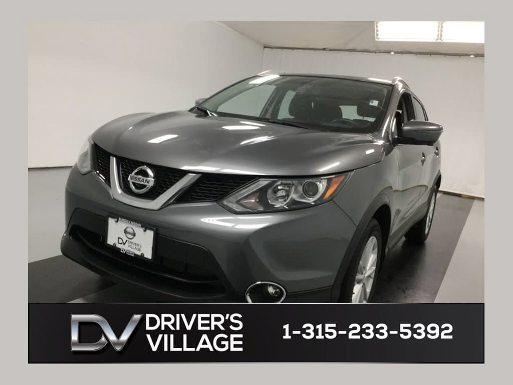 2017 Nissan Rogue Sport SV — photo 1 of 24