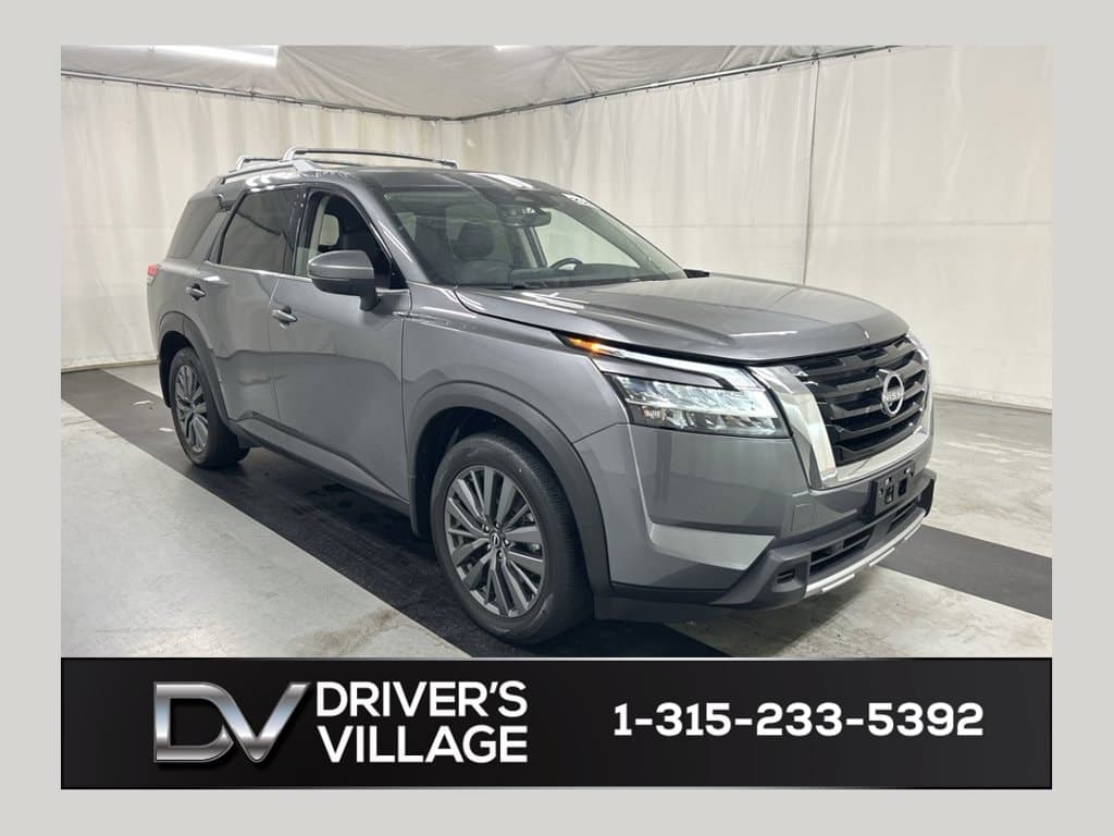 2024 Nissan Pathfinder SL — photo 1 of 25