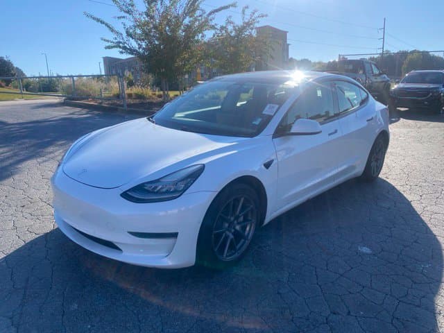2021 Tesla Model 3 Standard Range Plus — photo 1 of 4
