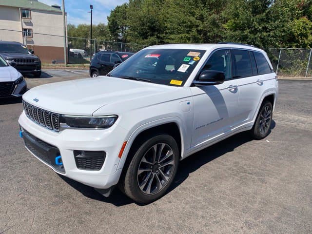 2023 Jeep Grand Cherokee 4xe Overland — photo 1 of 27