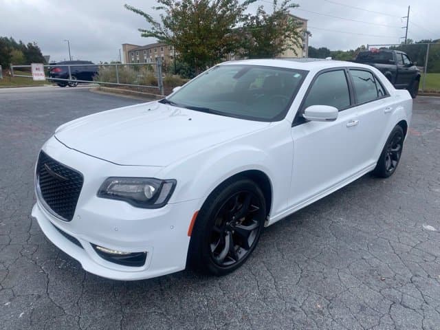 2023 Chrysler 300 Touring L — photo 1 of 19