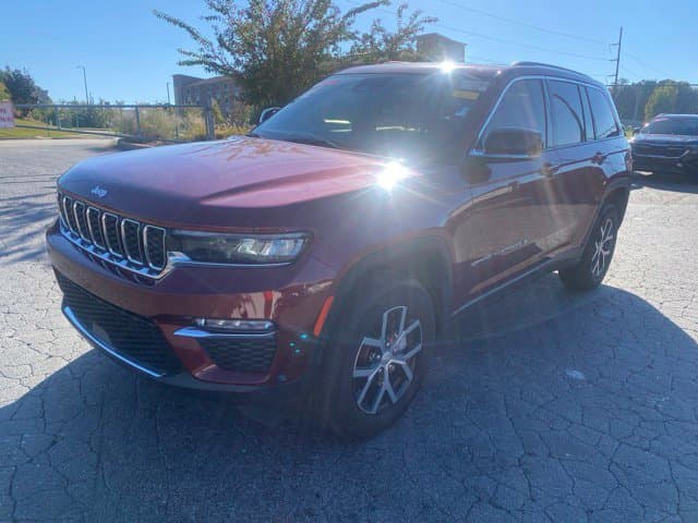 2023 Jeep Grand Cherokee Limited — photo 1 of 19