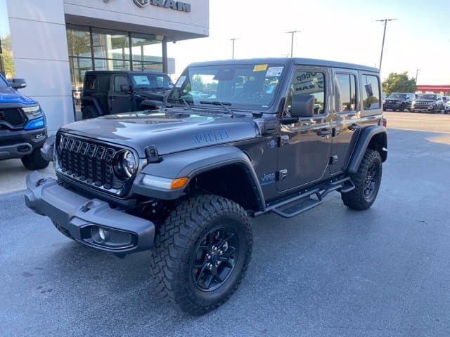 2025 Jeep Wrangler Sport — photo 1 of 21