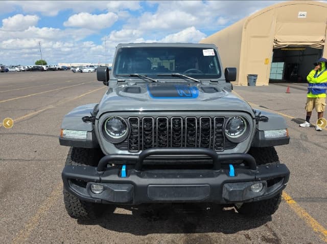 2023 Jeep Wrangler Base — photo 1 of 16