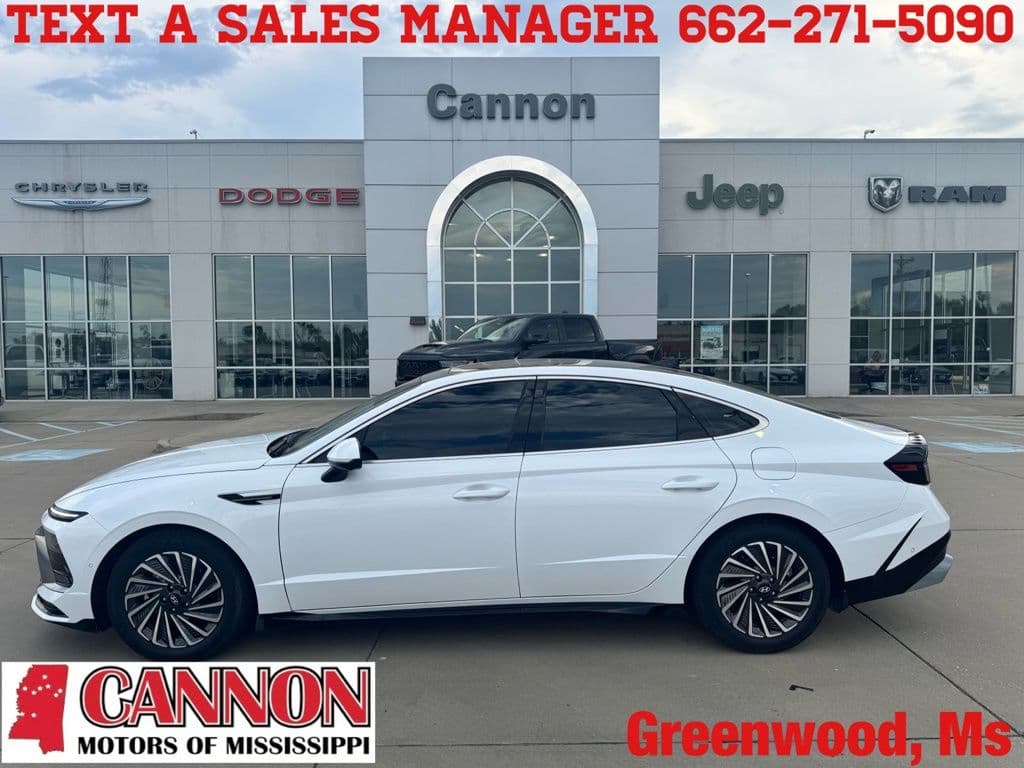 2024 Hyundai Sonata Hybrid Limited — photo 1 of 21