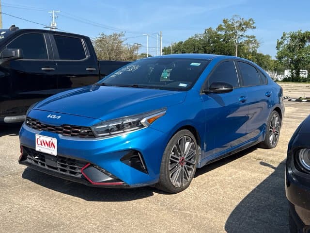 2023 Kia Forte GT — photo 1 of 3