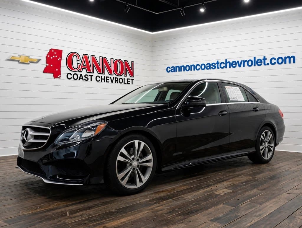 2016 Mercedes-Benz E-Class Base — photo 1 of 26