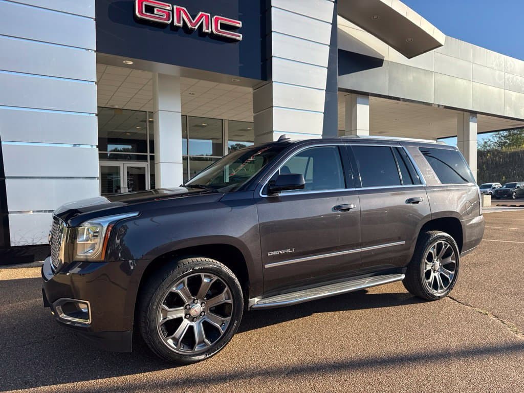2016 GMC Yukon Denali — photo 1 of 6