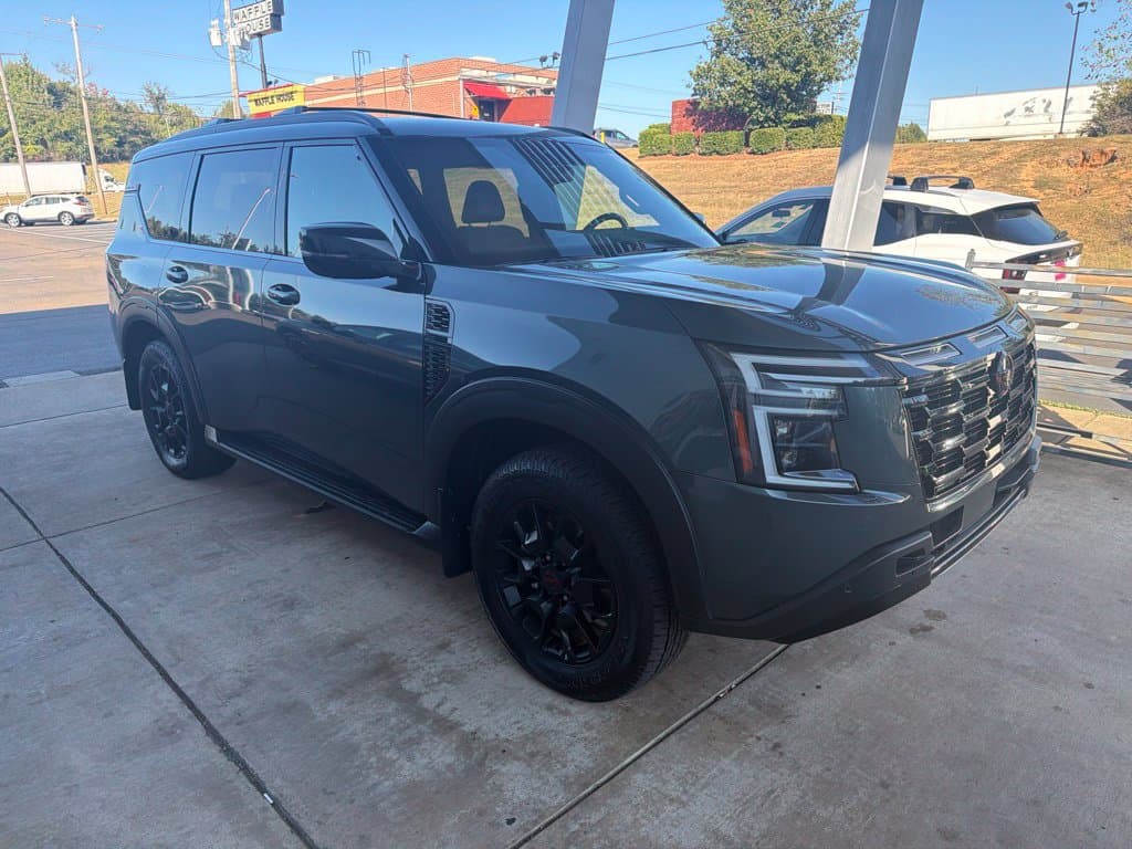 2025 Nissan Armada PRO-4X — photo 1 of 22