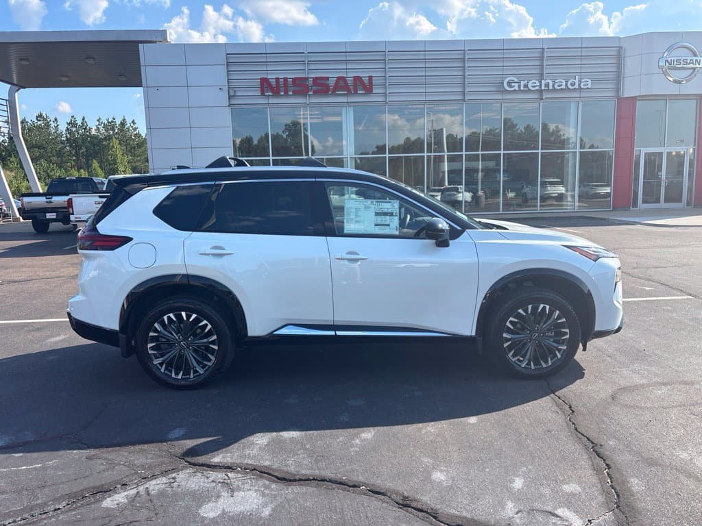 2026 Nissan Rogue Platinum — photo 1 of 26