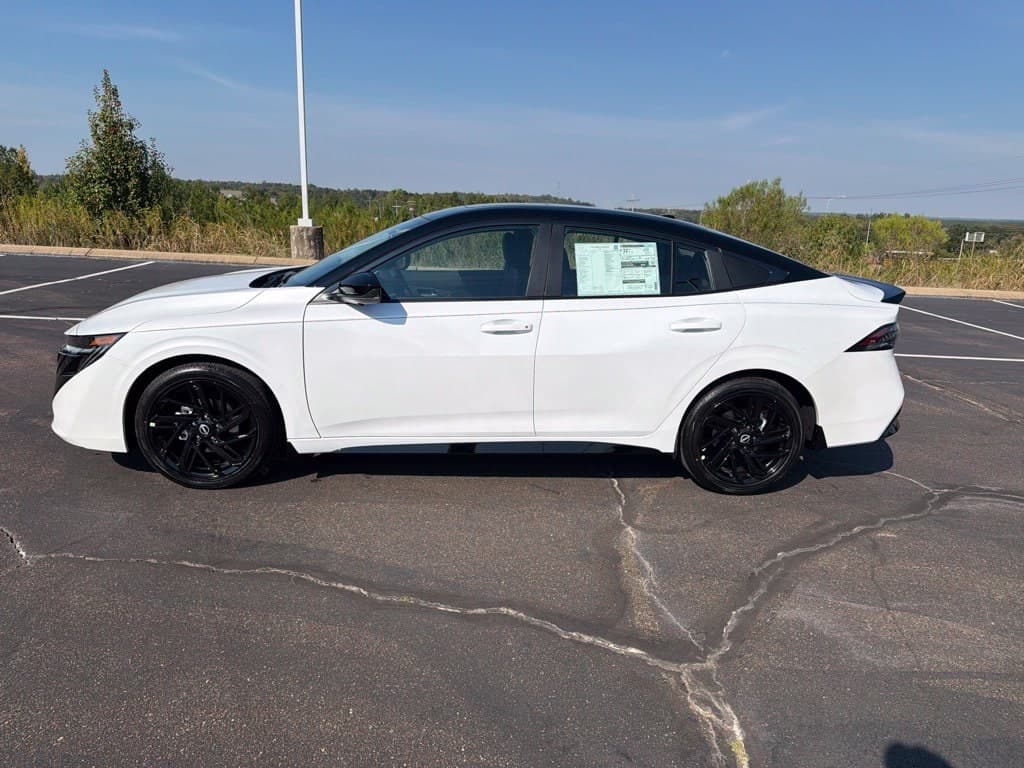 2027 Nissan Sentra SR — photo 1 of 29