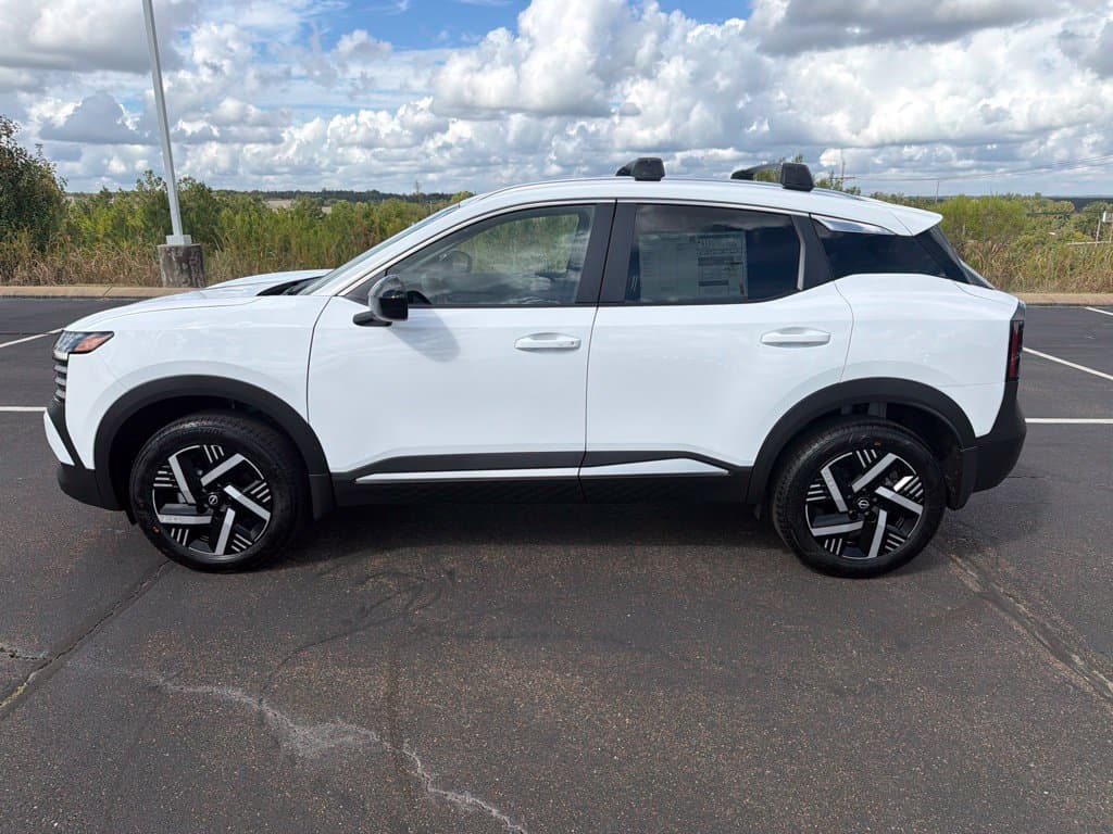 2027 Nissan Kicks SV — photo 1 of 24