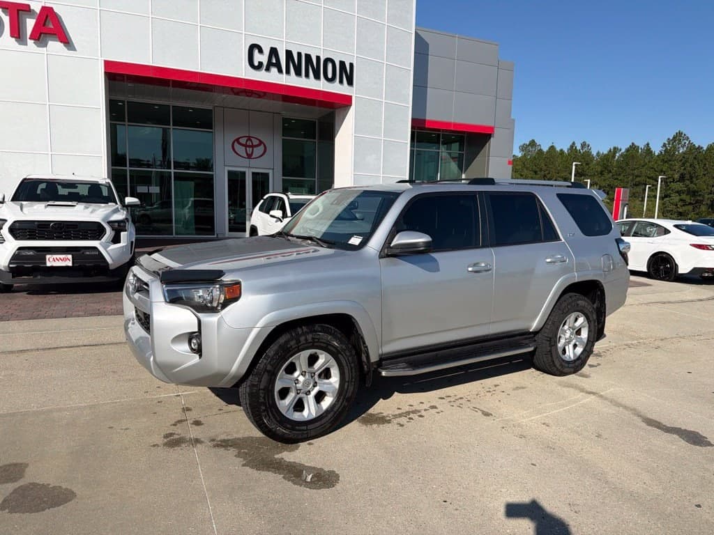 2022 Toyota 4Runner SR5 — photo 1 of 12