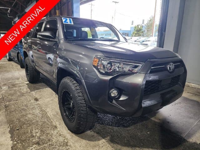 2021 Toyota 4Runner SR5 Premium — photo 1 of 12
