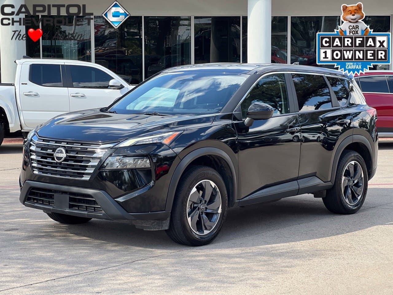 2025 Nissan Rogue SV — photo 1 of 21