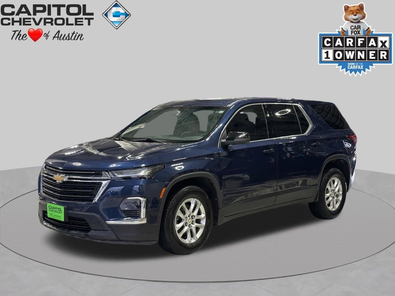 2022 Chevrolet Traverse LS — photo 1 of 30
