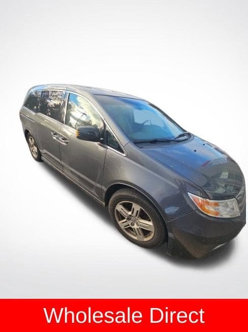2011 Honda Odyssey Touring — photo 1 of 11