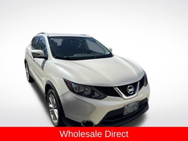 2017 Nissan Rogue Sport Base — photo 1 of 12