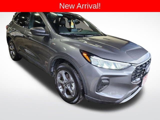 2025 Ford Escape ST-Line — photo 1 of 11