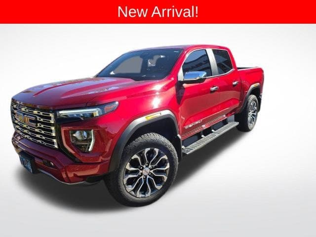 2024 GMC Canyon 4WD Denali — photo 1 of 12