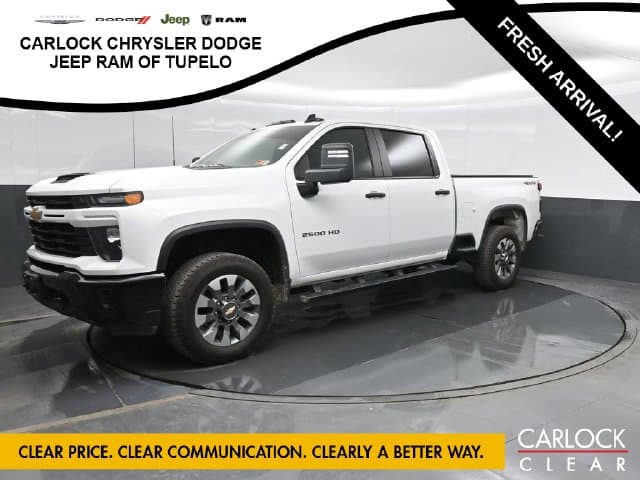 2025 Chevrolet Silverado 2500HD Custom — photo 1 of 43