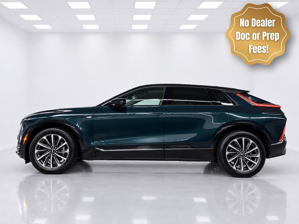 2024 Cadillac LYRIQ Luxury — photo 1 of 52