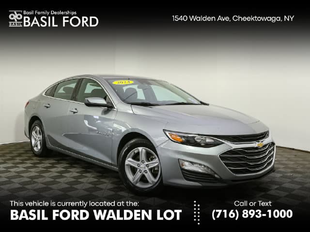 2024 Chevrolet Malibu LT — photo 1 of 38