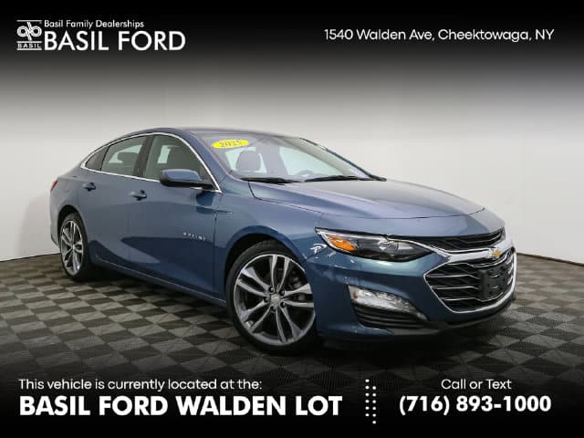 2025 Chevrolet Malibu LT — photo 1 of 38