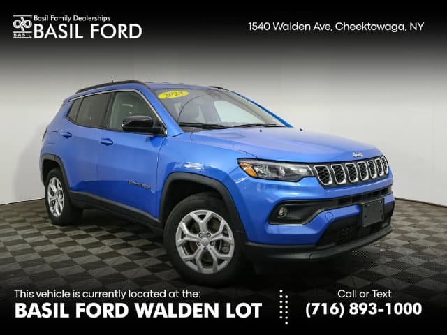2024 Jeep Compass Latitude — photo 1 of 38