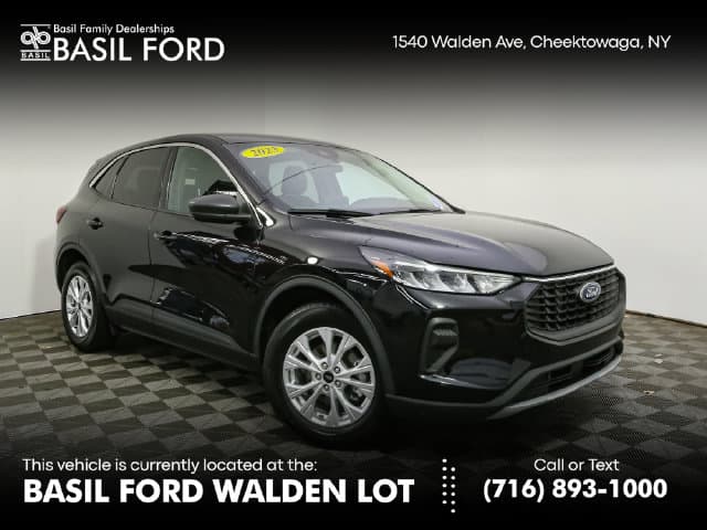 2023 Ford Escape Active — photo 1 of 38