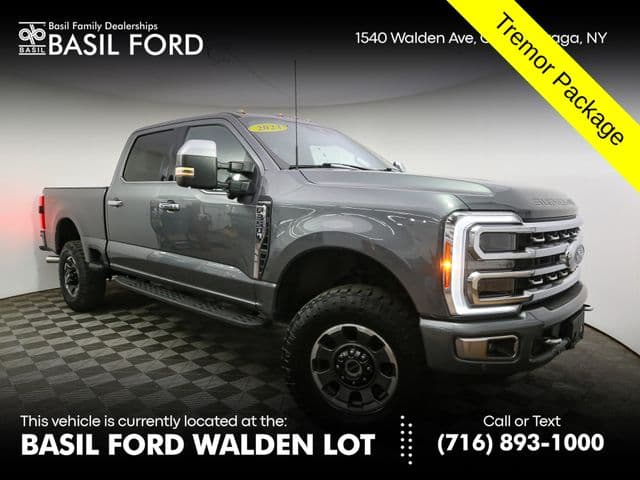2023 Ford Super Duty F-350 SRW Platinum — photo 1 of 41
