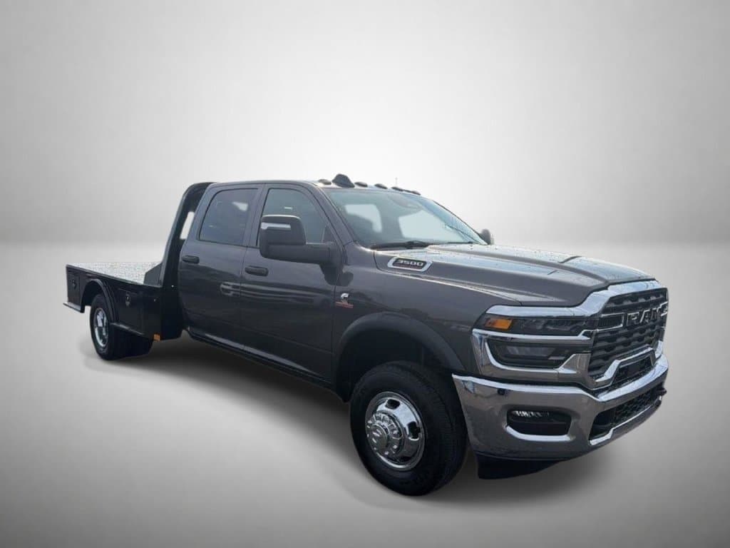 2026 RAM 3500 Chassis Cab Base — photo 1 of 48