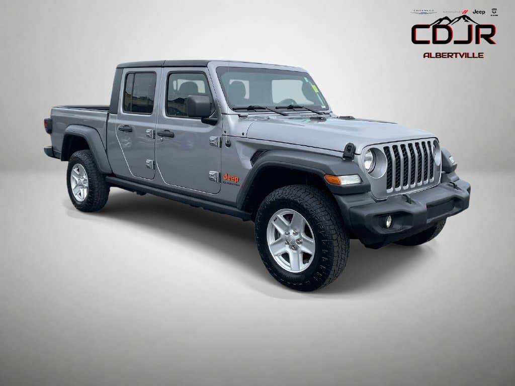 2020 Jeep Gladiator Sport — photo 1 of 51