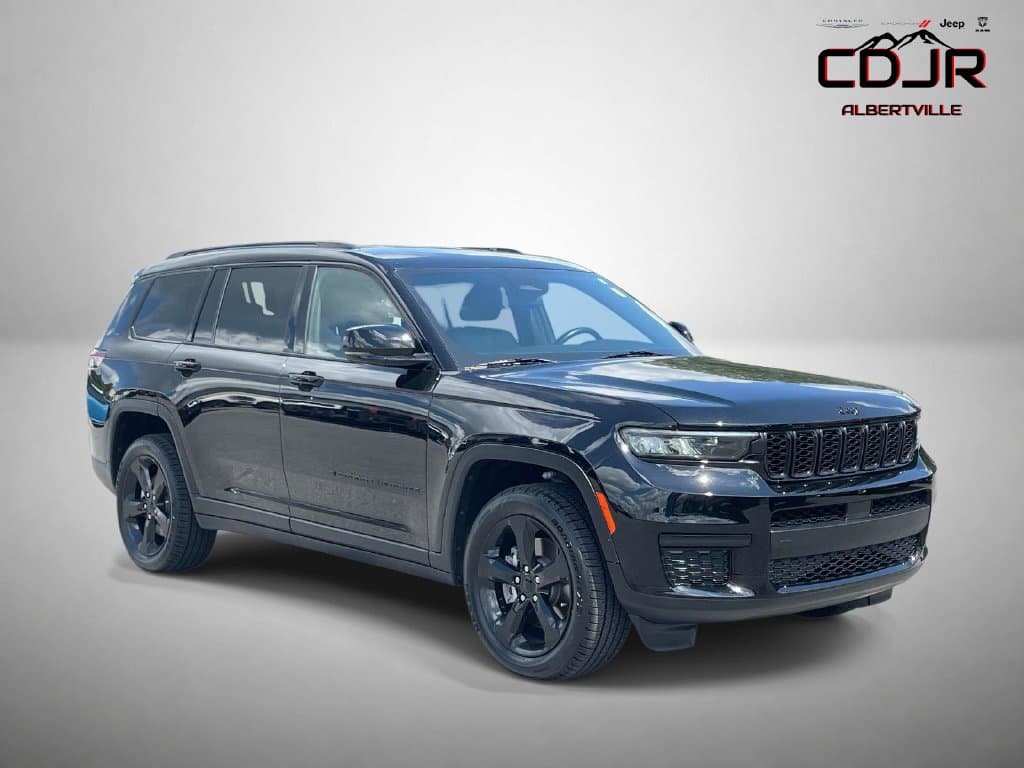 2021 Jeep Grand Cherokee L Laredo — photo 1 of 50