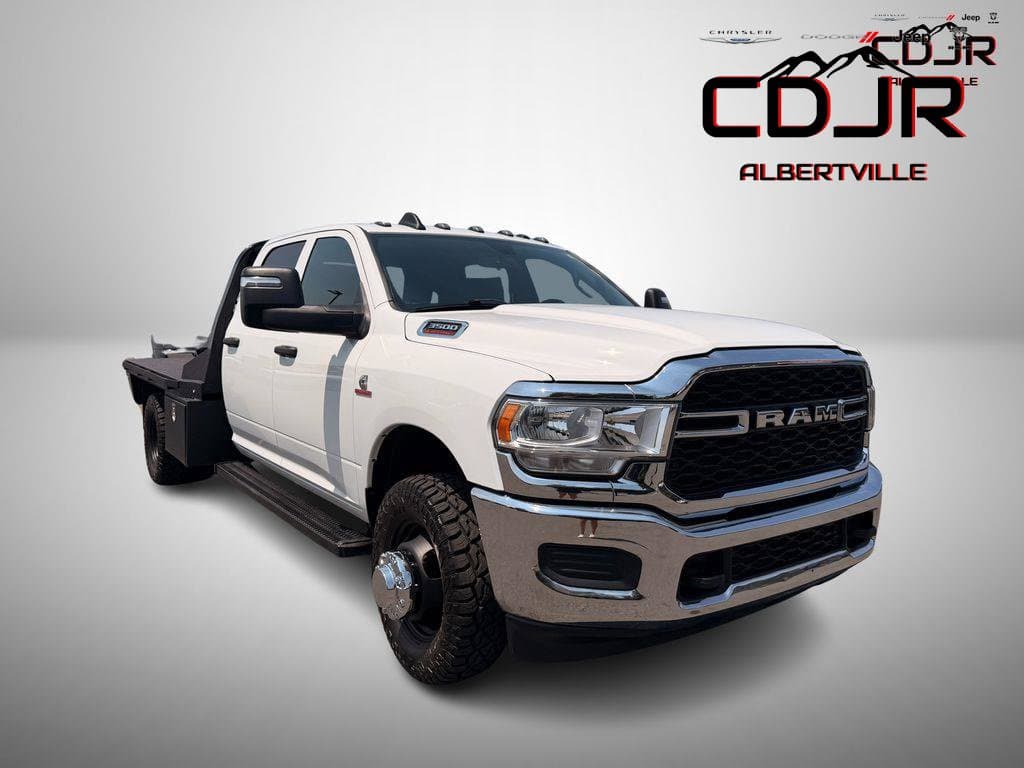 2024 RAM 3500 Chassis Cab Base — photo 1 of 46
