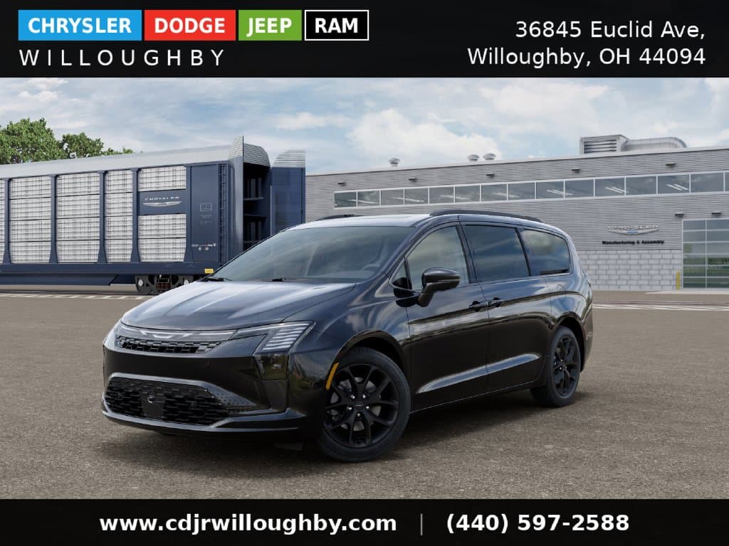 2027 Chrysler Pacifica Limited — photo 1 of 39